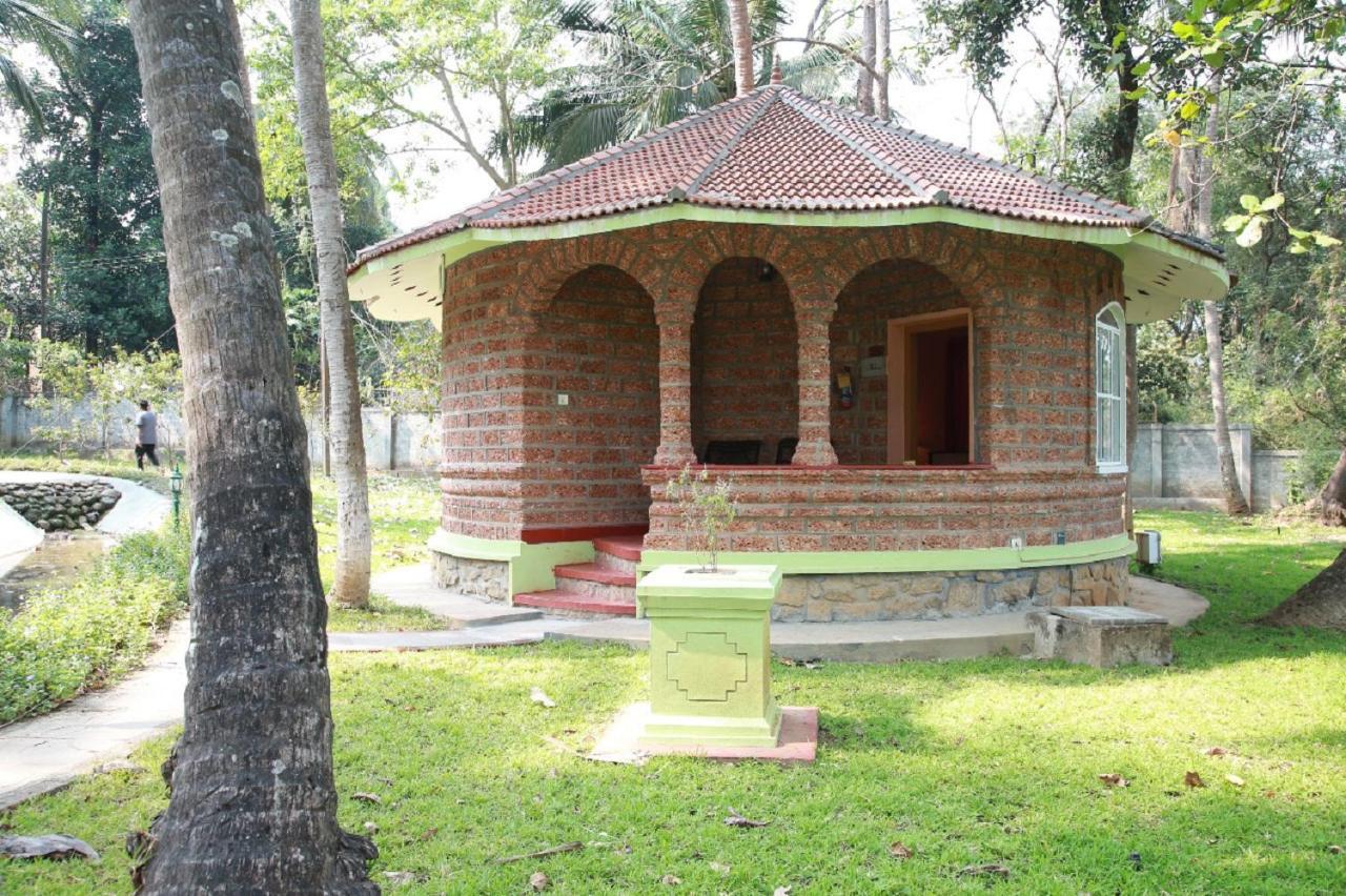 Kairali - The Ayurvedic Healing Village Palakkad Exterior foto